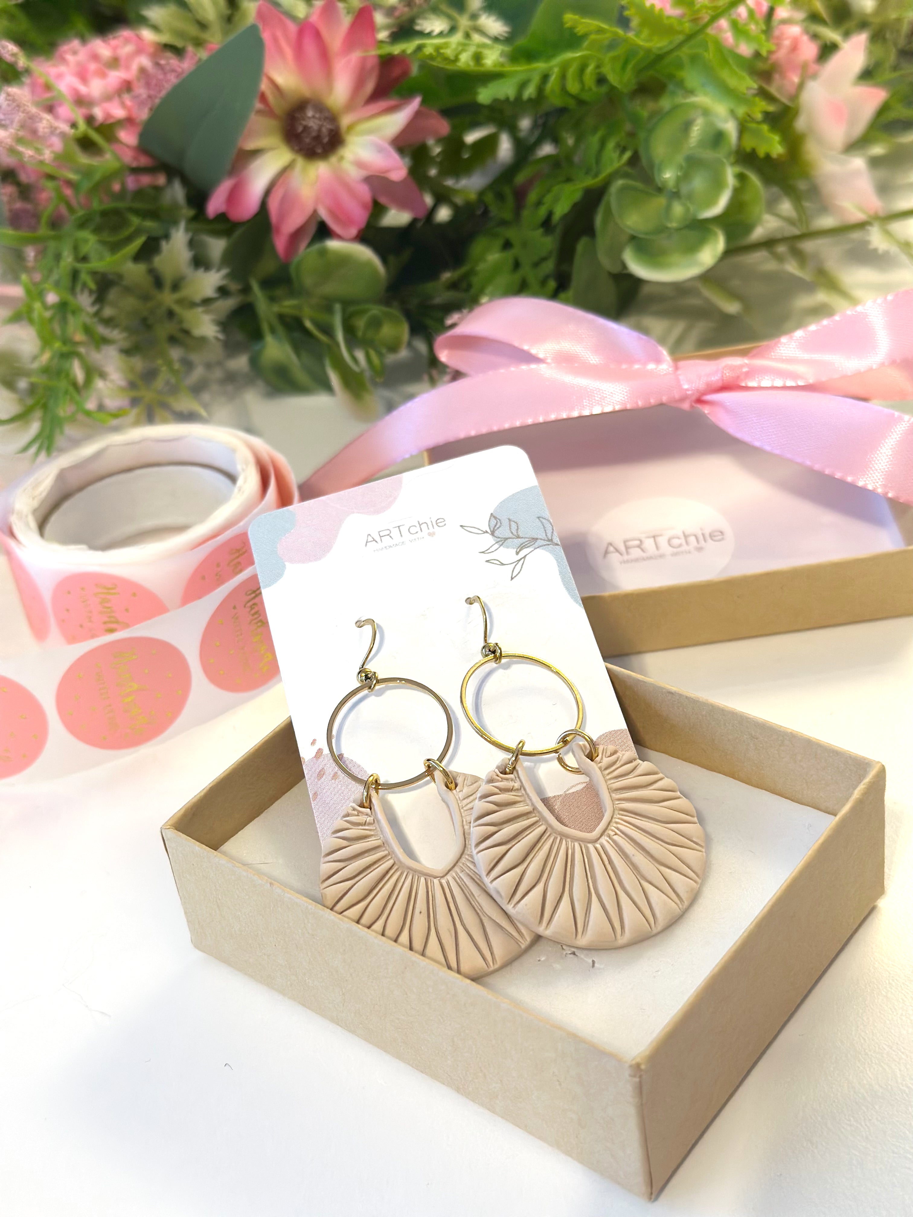 Beige Charm